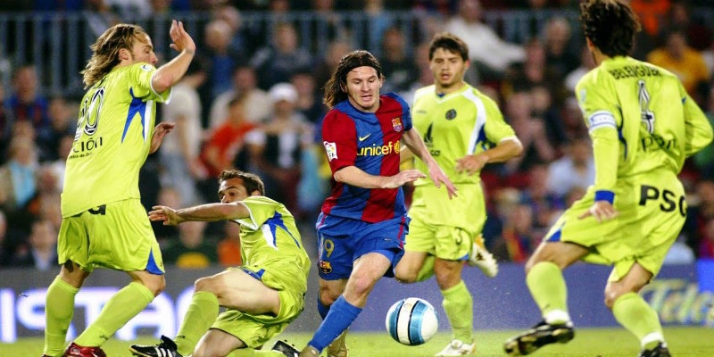 Pha solo ngoạn mục của siêu sao Lionel Messi